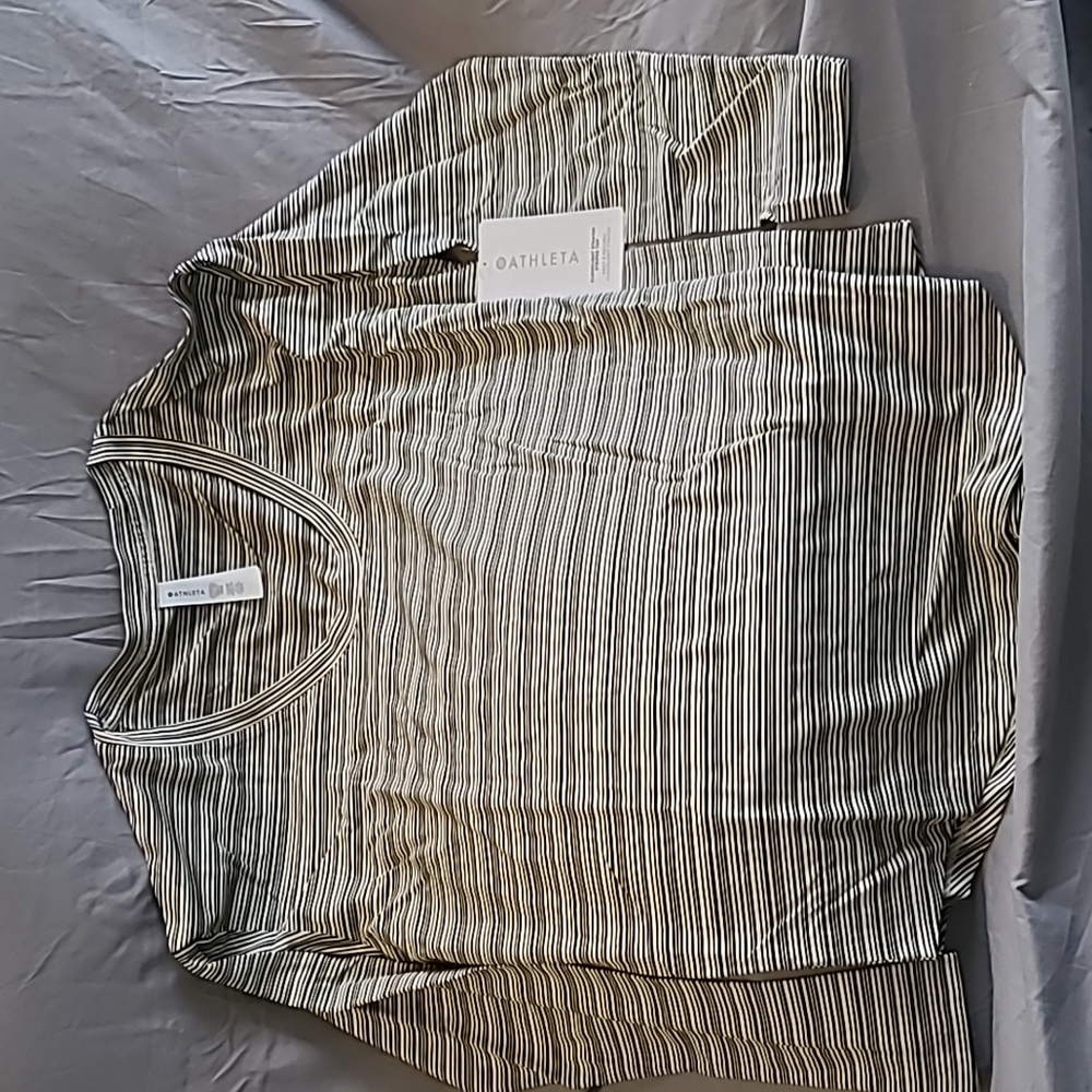 NWT Athleta Cloudlight Stratus Striped Top size small